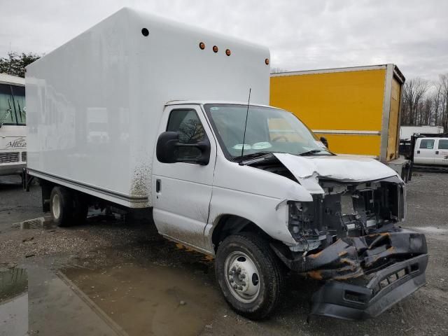 2024 Ford Econoline E350 Super Duty Cutaway Van