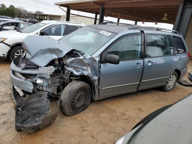 2005 Toyota Sienna CE