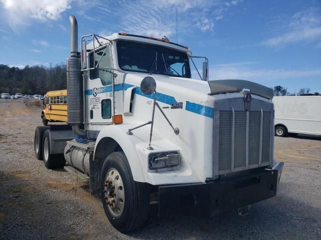 2007 Kenworth Construction T800