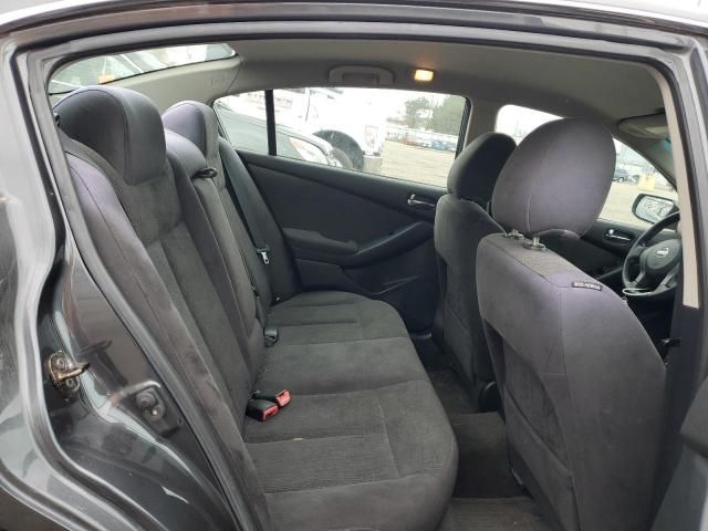 2010 Nissan Altima Base