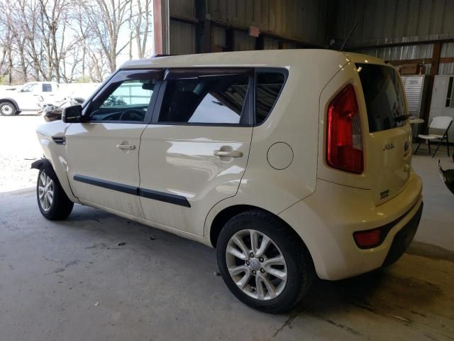 2013 KIA Soul +