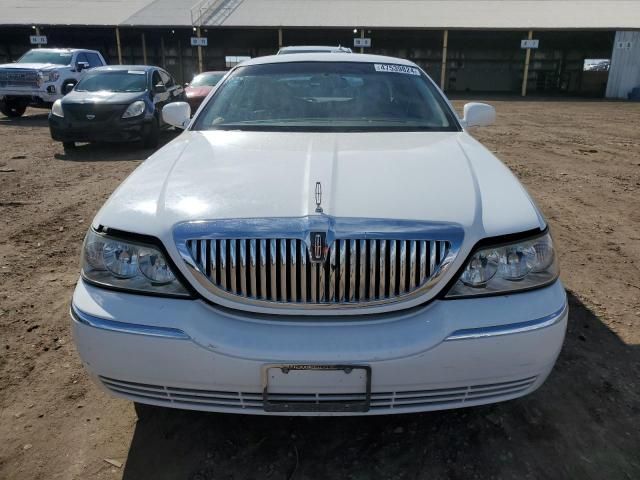 2003 Lincoln Town Car Executive