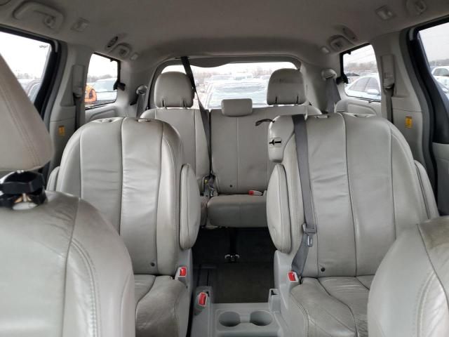 2013 Toyota Sienna XLE