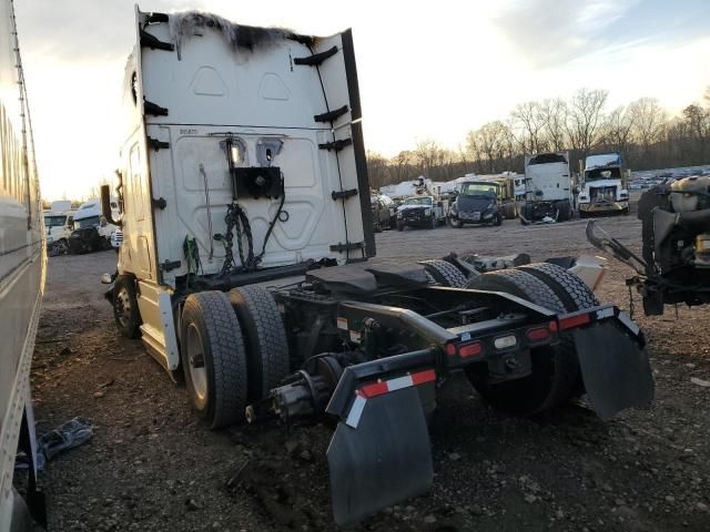 2020 Freightliner Cascadia 116