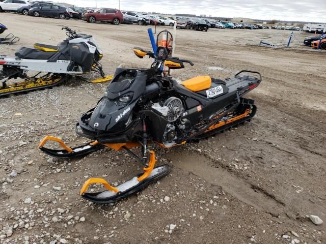 2024 Skidoo Snowmobile