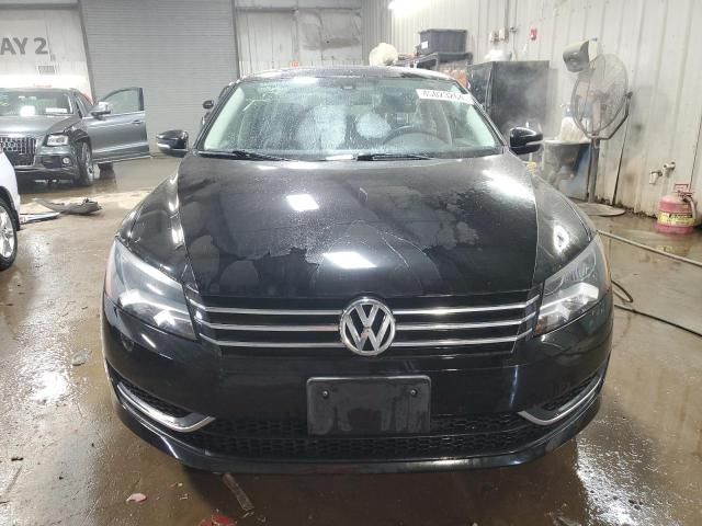 2013 Volkswagen Passat SE