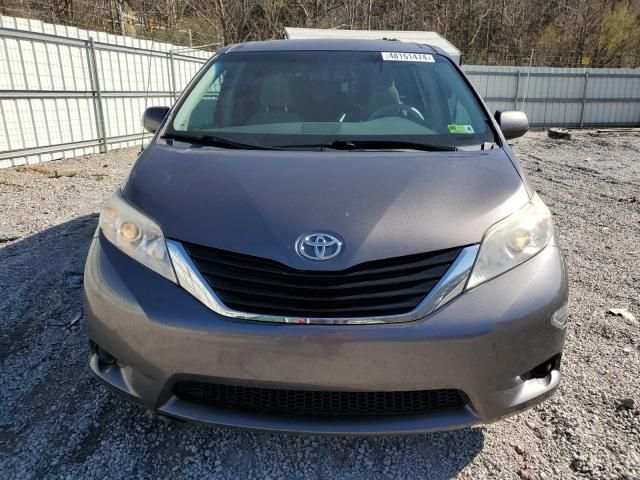 2014 Toyota Sienna LE