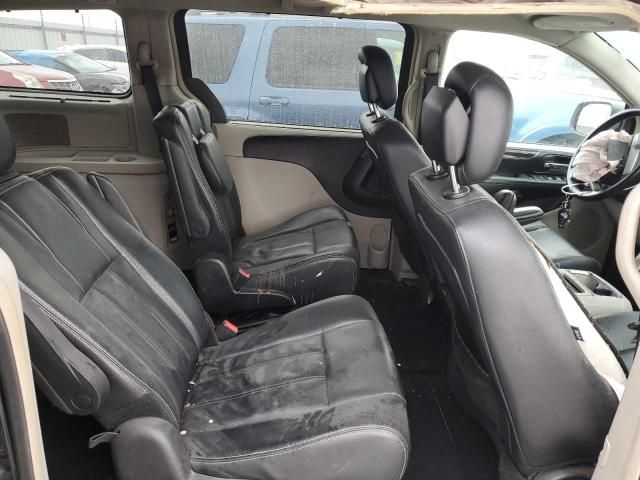 2014 Chrysler Town & Country Touring