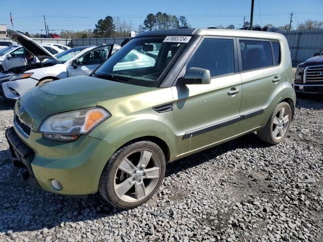 2011 KIA Soul +