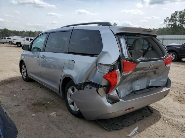 2014 Toyota Sienna LE