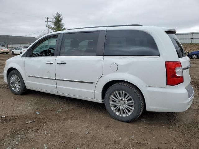 2015 Chrysler Town & Country Touring L