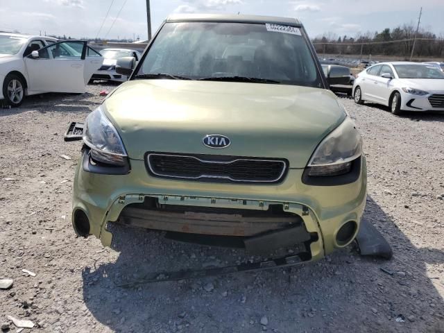 2013 KIA Soul +