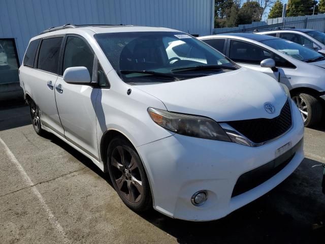 2014 Toyota Sienna Sport