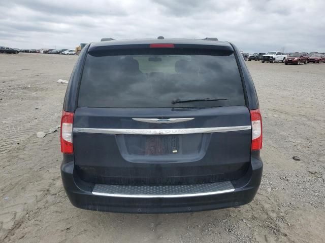 2011 Chrysler Town & Country Touring L