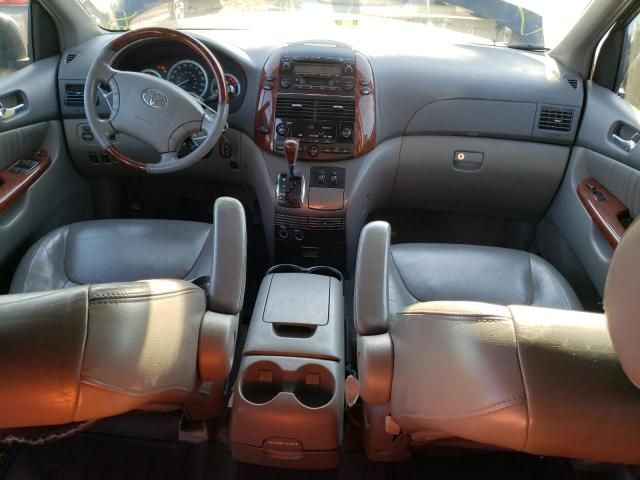 2004 Toyota Sienna XLE