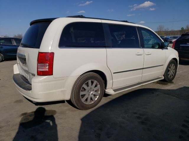 2010 Chrysler Town & Country Touring