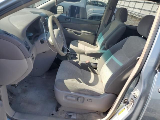 2006 Toyota Sienna LE