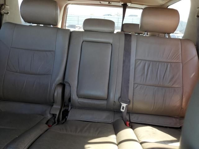 2004 Toyota Sequoia SR5