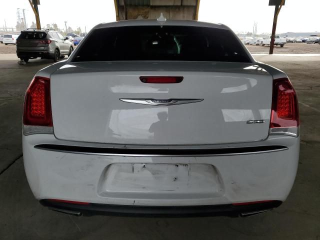 2018 Chrysler 300 Touring