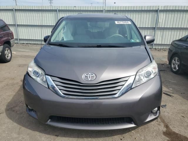 2013 Toyota Sienna XLE