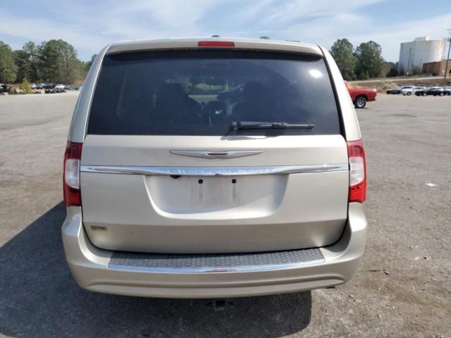 2013 Chrysler Town & Country Touring