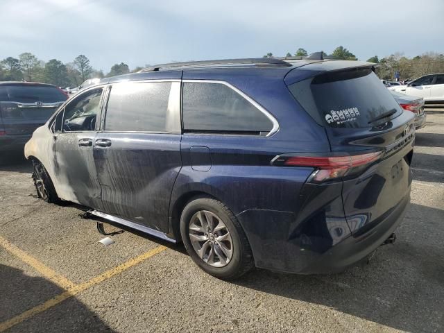 2021 Toyota Sienna LE