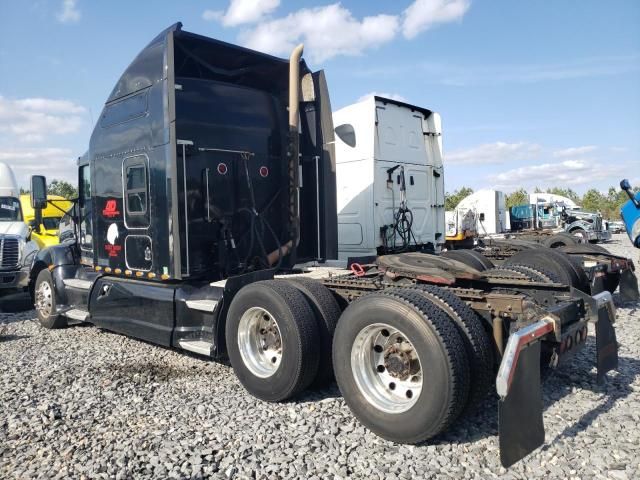 2011 Kenworth Construction T660