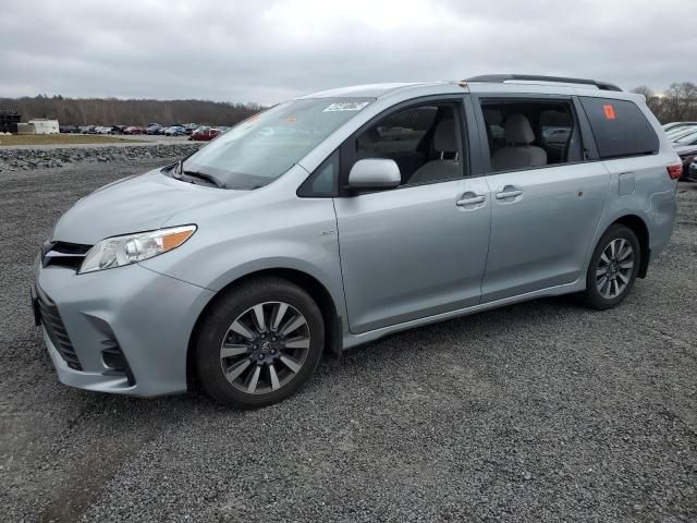 2020 Toyota Sienna LE