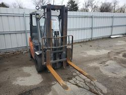 Salvage trucks for sale at Fort Wayne, IN auction: 2007 Toyota 8FDU25