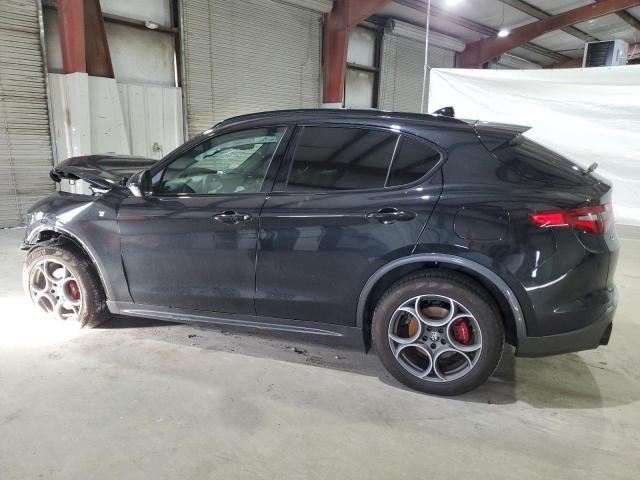 2022 Alfa Romeo Stelvio TI