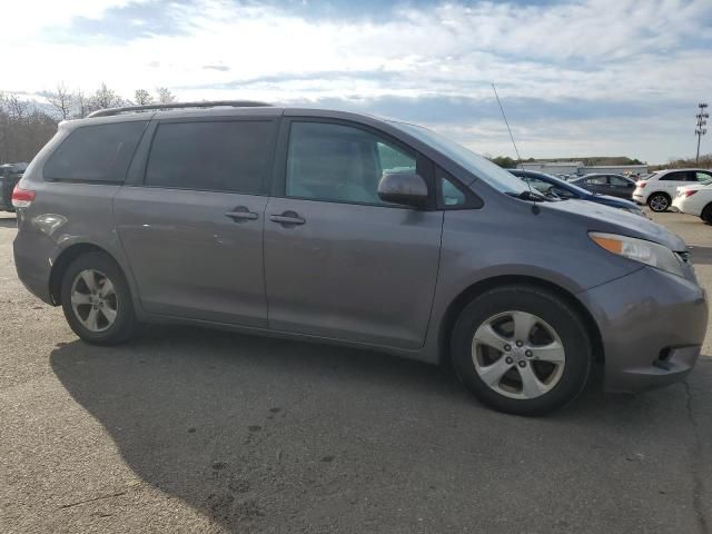 2011 Toyota Sienna LE