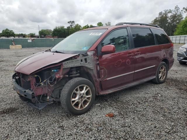 2004 Toyota Sienna XLE