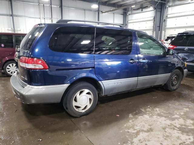 2002 Toyota Sienna LE