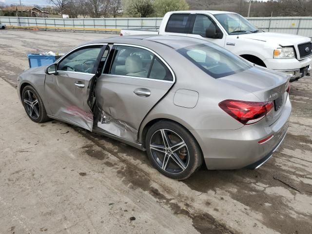 2019 Mercedes-Benz A 220