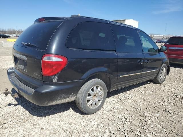 2004 Chrysler Town & Country Touring