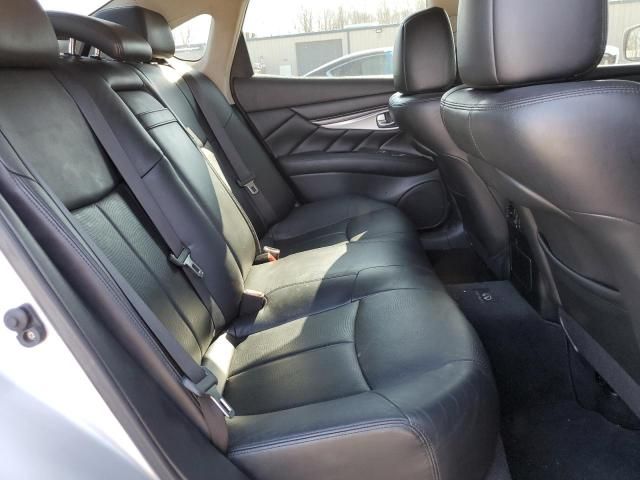 2013 Infiniti M37