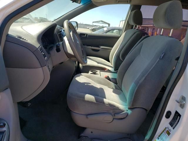 2008 Toyota Sienna CE