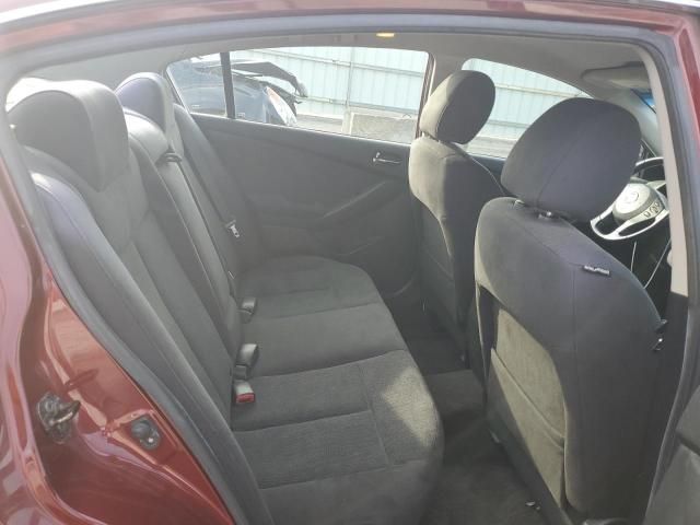 2010 Nissan Altima Base