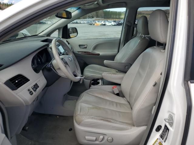 2013 Toyota Sienna XLE