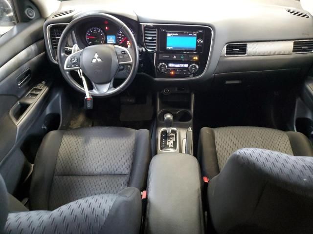 2014 Mitsubishi Outlander SE