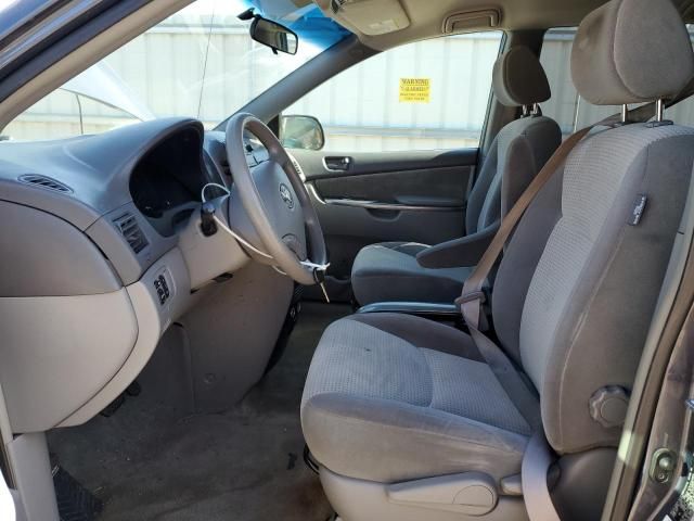 2007 Toyota Sienna CE