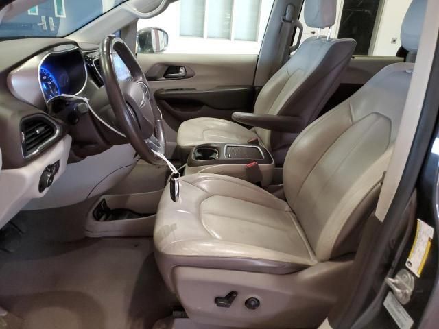 2017 Chrysler Pacifica Touring L Plus