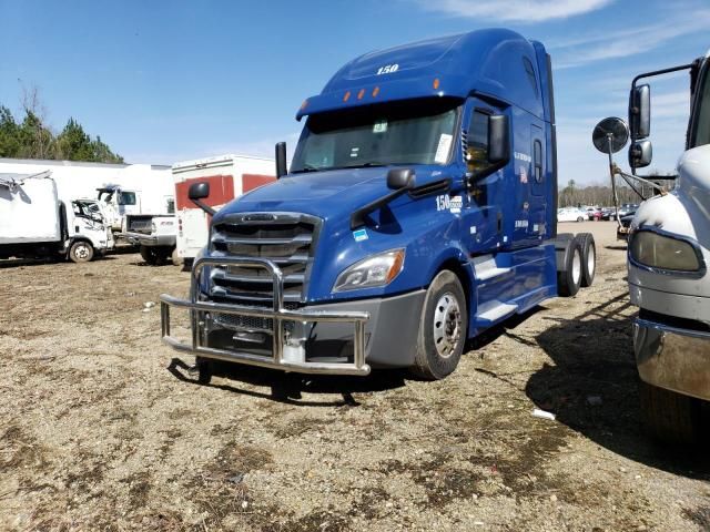 2020 Freightliner Cascadia 126