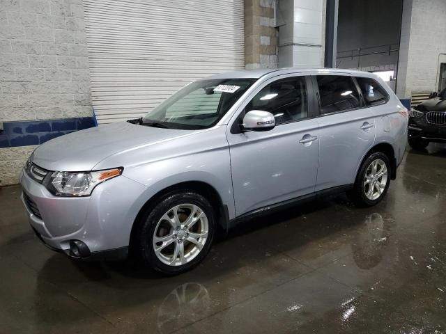 2014 Mitsubishi Outlander SE