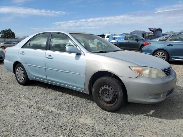 2005 Toyota Camry LE