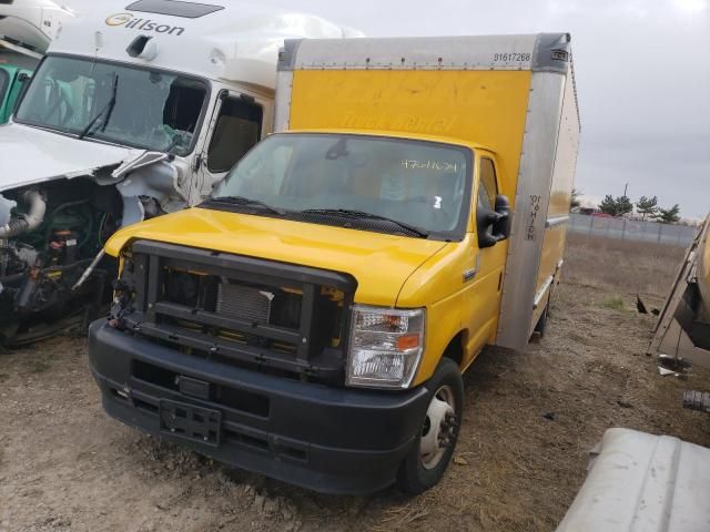 2021 Ford Econoline E350 Super Duty Cutaway Van