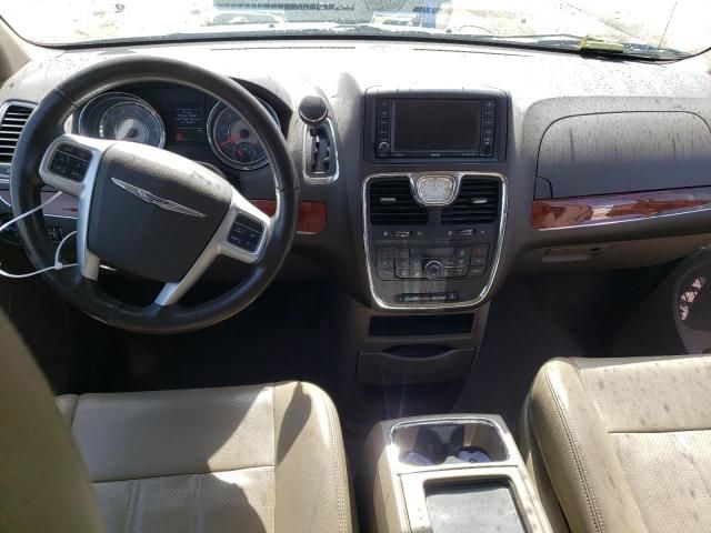 2012 Chrysler Town & Country Touring L