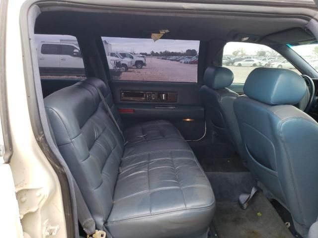 1995 Cadillac Fleetwood Base