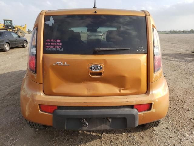 2011 KIA Soul +