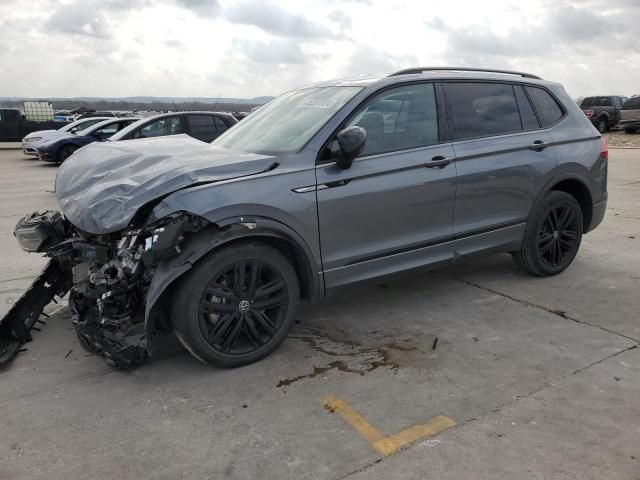 2022 Volkswagen Tiguan SE R-LINE Black